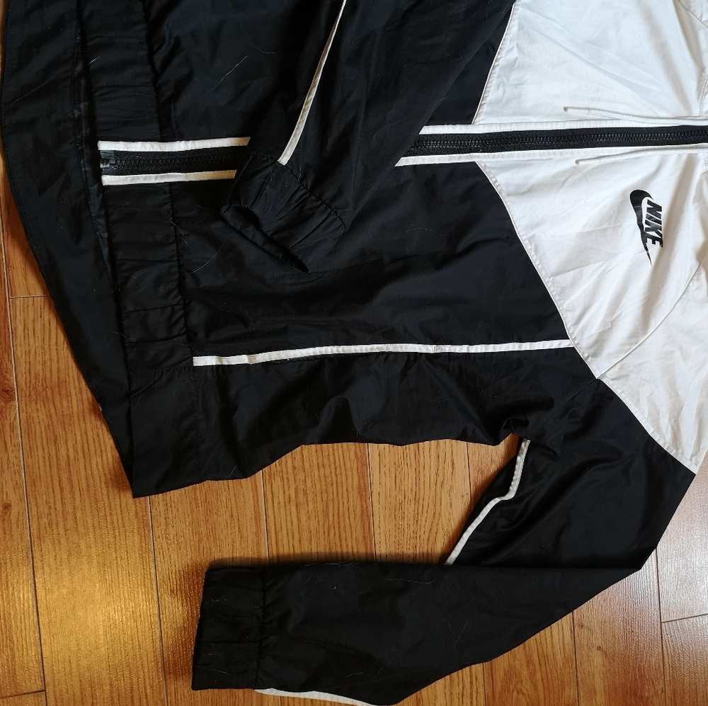 Nike Running Jacket - Picture 5 of 5